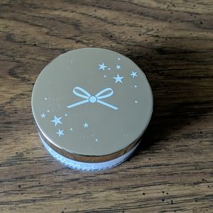 Extraordinary Translucent Powder